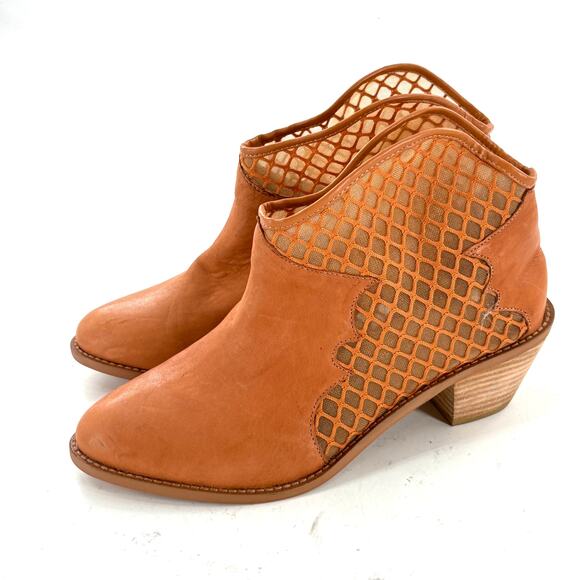 KELSI DAGGER Keenan Leather Mesh Cut Out Ankle Boots 10 NWOT Tan Western Heel - Picture 4 of 8